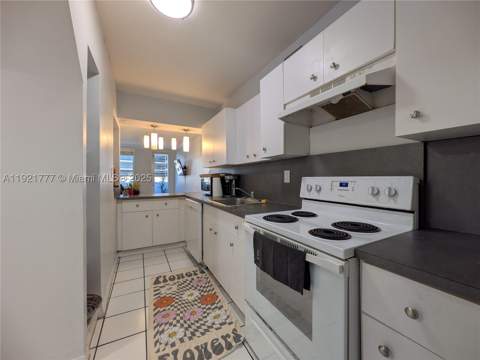 100 Lincoln Rd 904, Miami Beach FL - photo 14 of 19