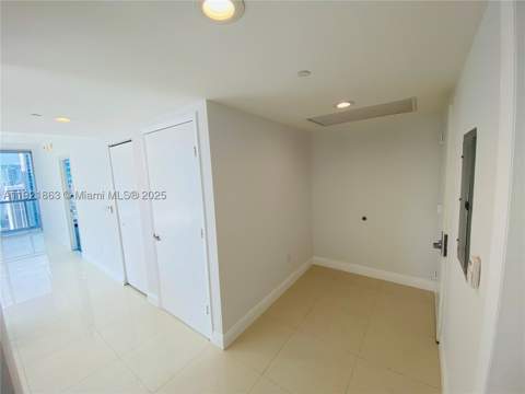 475 Brickell Ave 3715, Miami FL - photo 17 of 21