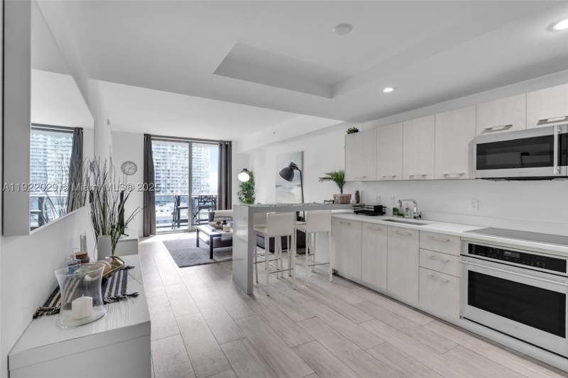 1 bedroom Condominium at 55 SW 9th St 1705, Brickell Heights West Con, Miami — photo 2