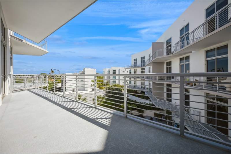 1 bedroom Condominium at 2001 Meridian Ave 512, The Meridian Condo, Miami Beach — photo 4