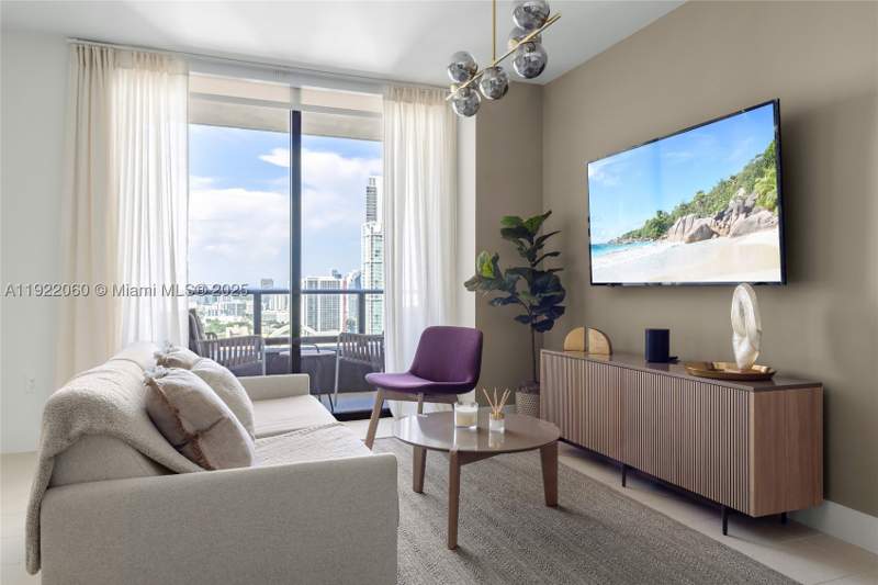 1 bedroom Condominium at 159 NE 6th St 3209, Gale Residences, Miami — photo 3