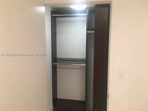 6000 Collins Ave 521, Miami Beach FL - photo 6 of 27