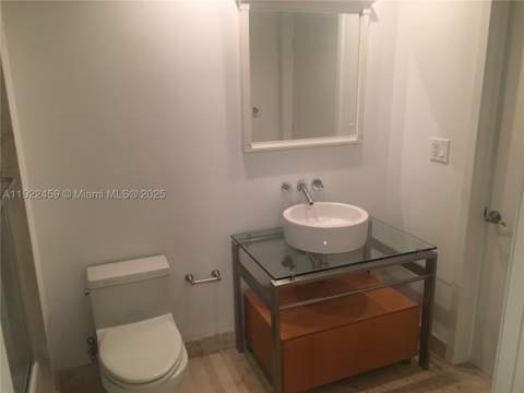 6000 Collins Ave 521, Miami Beach FL - photo 8 of 27