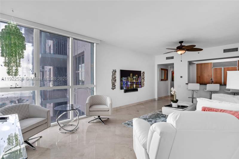 2 bedroom Condominium at 1500 Ocean Dr 907, 1500 Ocean Drive Condo, Miami Beach — photo 4
