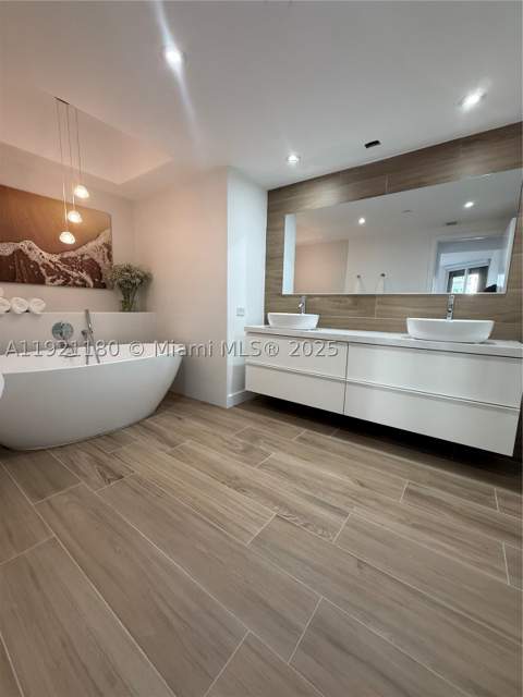 20191 E Country Club Dr 504, Aventura FL - photo 10 of 56