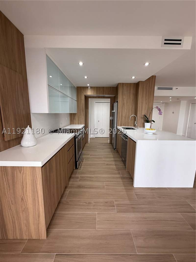2 bedroom Condominium at 20191 E Country Club Dr 504, Terraces North Turnberry, Aventura — photo 3
