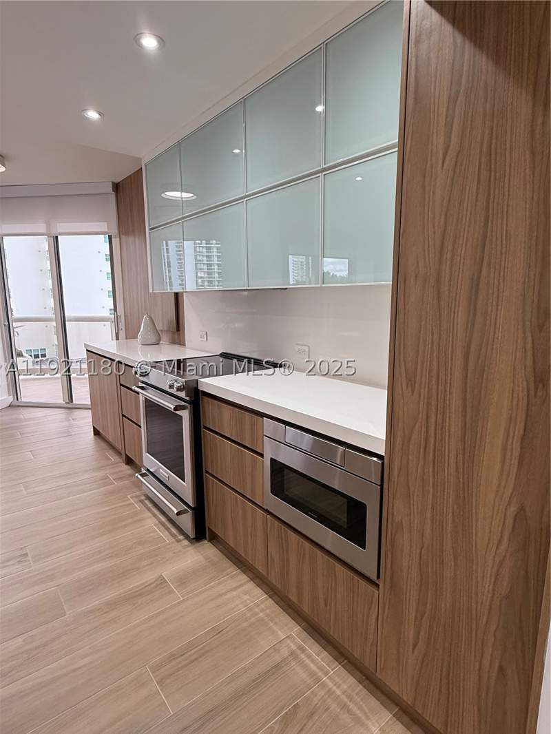 2 bedroom Condominium at 20191 E Country Club Dr 504, Terraces North Turnberry, Aventura — photo 4