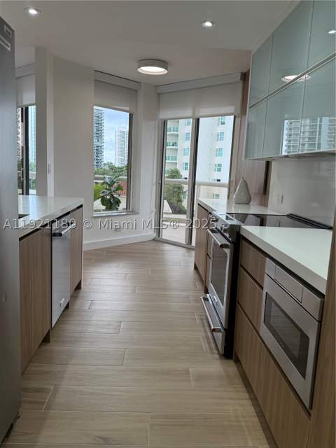 20191 E Country Club Dr 504, Aventura FL - photo 8 of 56