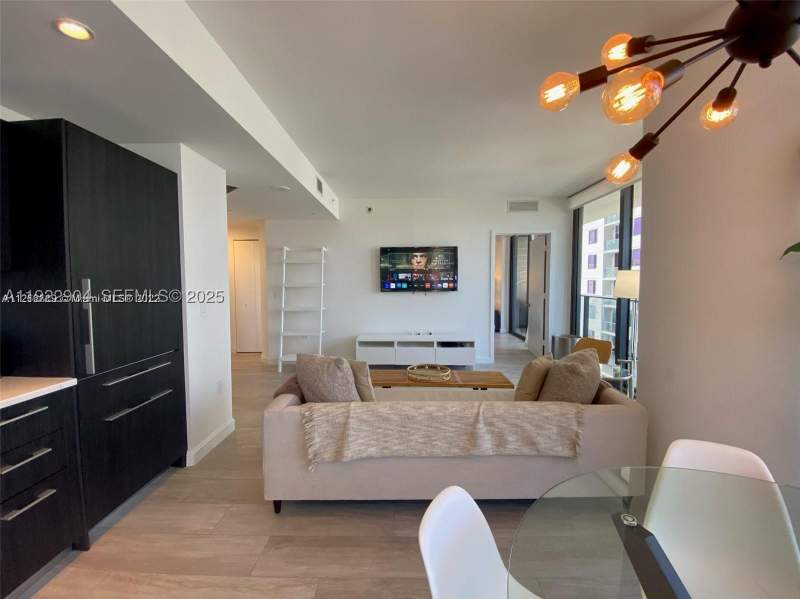 2 bedroom StockCooperative at 55 SW 9th St 3001, Brickell Heights West Con, Miami — photo 4