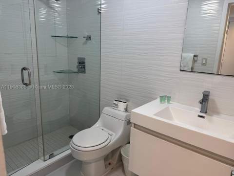 5445 Collins Ave 915, Miami Beach FL - photo 6 of 8