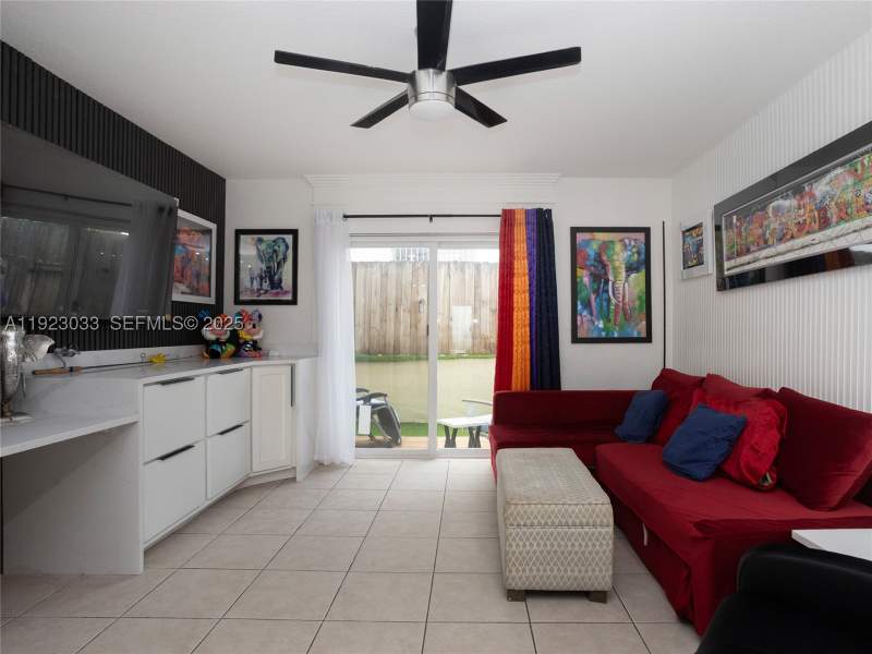 2 bedroom Townhouse at 437 SW 3rd St 2, Neo View Condo, Miami — photo 4
