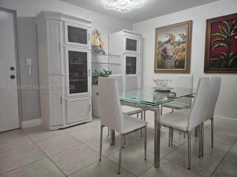8411 NW 8th St 111, Miami FL - photo 10 of 27