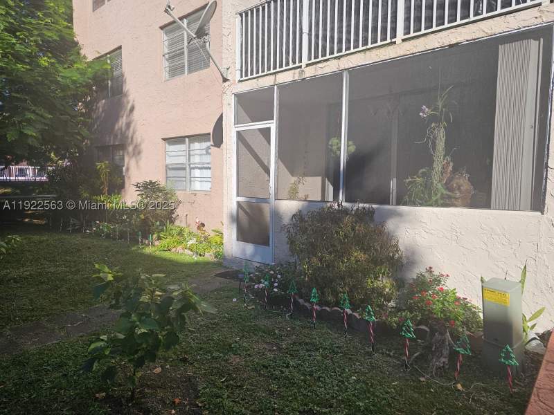 2 bedroom Condominium at 8411 NW 8th St 111, Summit Chase Condo, Miami — photo 2