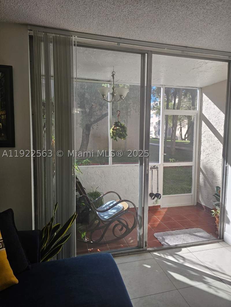2 bedroom Condominium at 8411 NW 8th St 111, Summit Chase Condo, Miami — photo 3