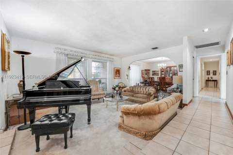 17123 SW 78th Pl, Palmetto Bay FL - photo 7 of 16