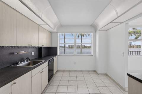 2851 NE 183rd St 216E, Aventura FL - photo 12 of 32