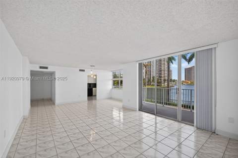 2851 NE 183rd St 216E, Aventura FL - photo 14 of 32