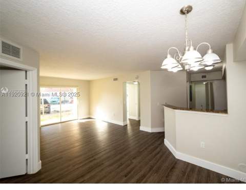 17622 NW 25th Ave 101, Miami Gardens FL - photo 13 of 22