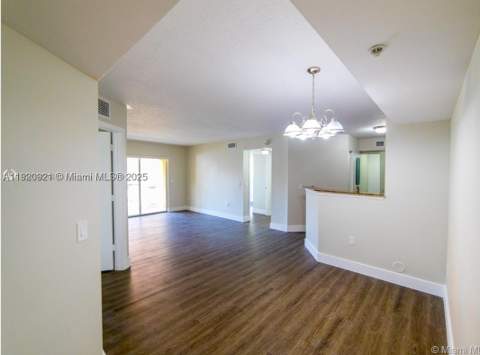 17622 NW 25th Ave 101, Miami Gardens FL - photo 15 of 22