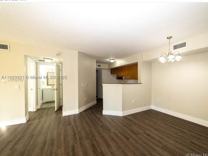 2 bedroom Condominium at 17622 NW 25th Ave 101, The Oaks At Miami Gardens, Miami Gardens — photo 3