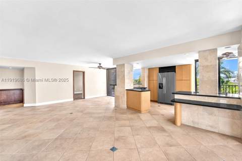 801 N Venetian Dr 208, Miami Beach FL - photo 16 of 69