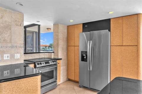 801 N Venetian Dr 208, Miami Beach FL - photo 18 of 69