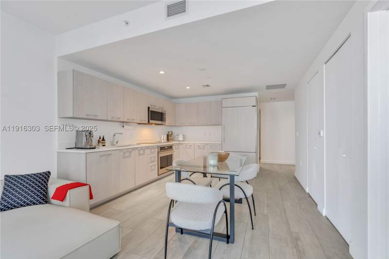 1 bedroom Condominium at 55 SW 9th St 2610, Brickell Heights West Con, Miami — photo 5