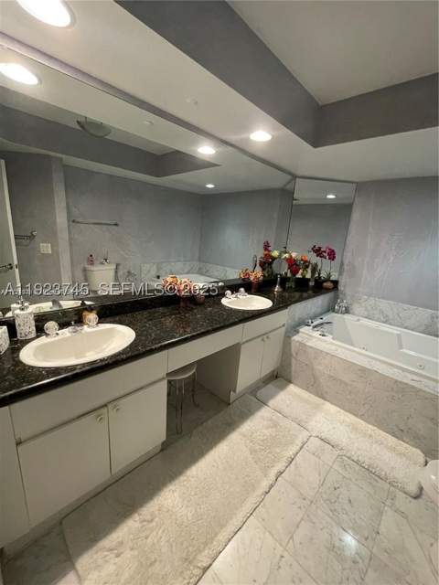 16400 Collins Ave 942, Sunny Isles Beach FL - photo 18 of 54
