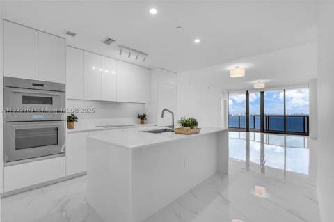 700 NE 24 street 2003, Miami FL - photo 13 of 88
