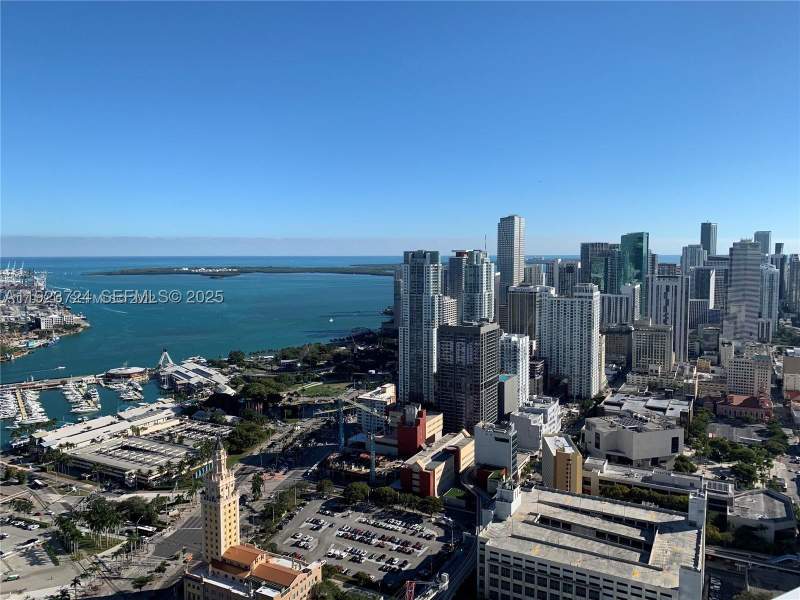 4 bedroom Condominium at 851 NE 1st Ave 4911, Paramount Miami Worldcent, Miami — photo 2
