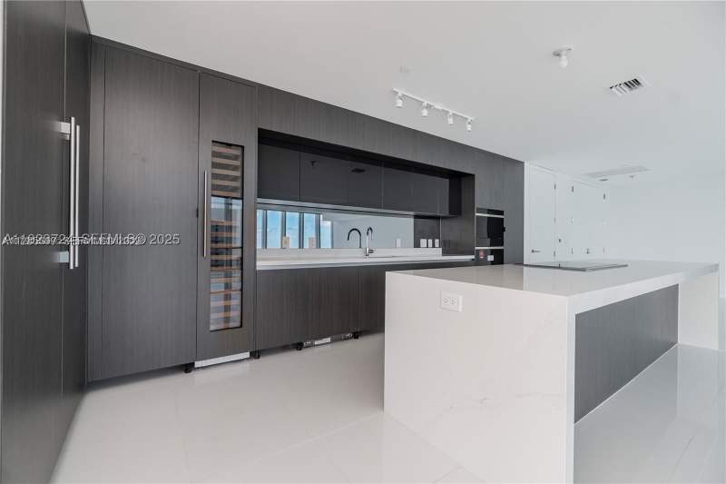 4 bedroom Condominium at 851 NE 1st Ave 4911, Paramount Miami Worldcent, Miami — photo 5
