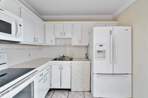 3101 N Country Club Dr 504, Aventura FL - photo 10 of 16