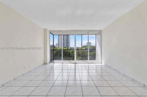 3101 N Country Club Dr 504, Aventura FL - photo 6 of 16