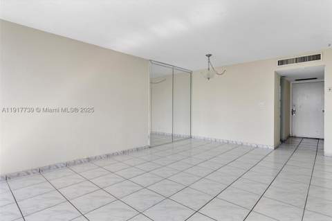 3101 N Country Club Dr 504, Aventura FL - photo 8 of 16