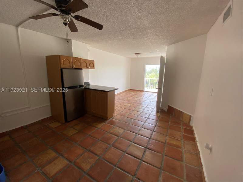 1 bedroom Condominium at 1650 NE 115th St 405, Cricket Clubhouse Condo, Miami — photo 5