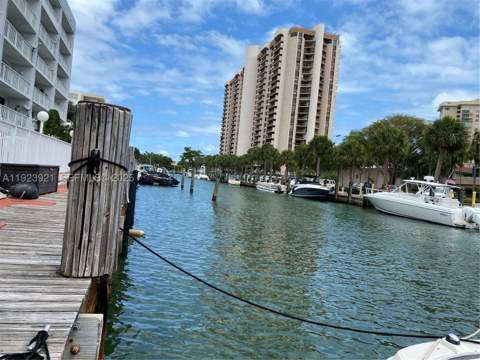 1650 NE 115th St 405, Miami FL - photo 8 of 32