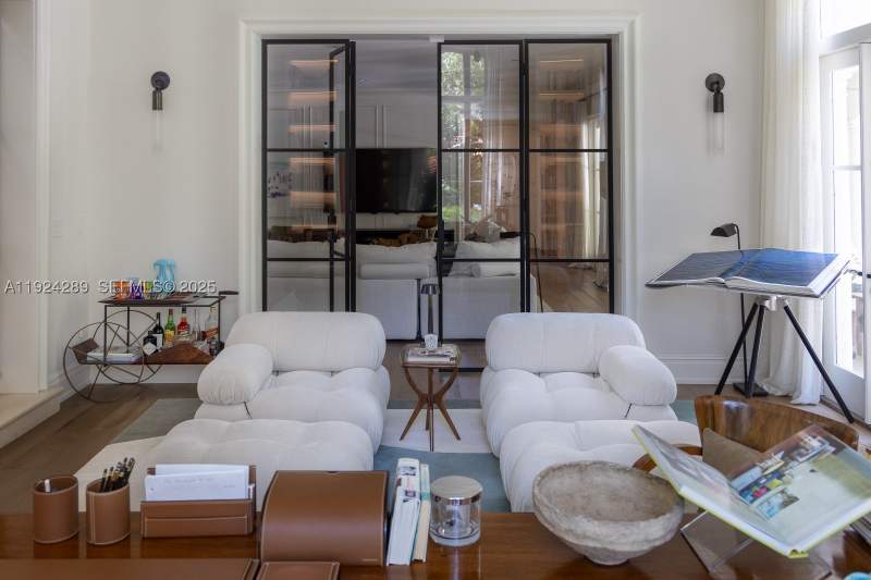 5 bedroom SingleFamilyResidence at 155 San Souci Dr, Sans Souci Corr Pl Of 2nd, Coral Gables — photo 3