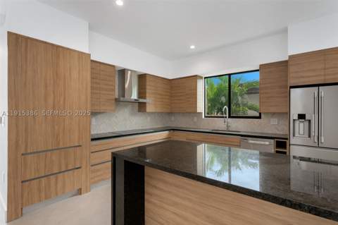 1366 SW 15th St, Miami FL - photo 9 of 37