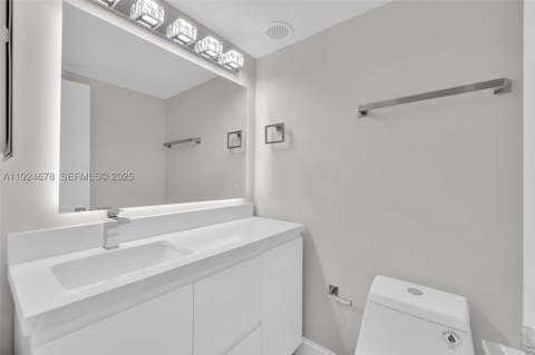 251 174th St 1415, Sunny Isles Beach FL - photo 14 of 20