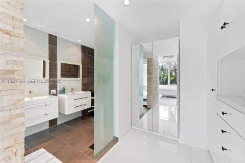 2100 Park Ave 201, Miami Beach FL - photo 9 of 22