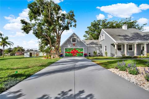 22820 SW 179th Pl, Miami FL - photo 10 of 58