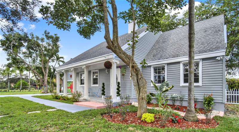 4 bedroom SingleFamilyResidence at 22820 SW 179th Pl, Silver Palms Groves, Miami — photo 3