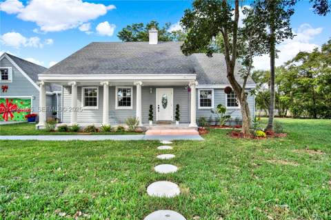 22820 SW 179th Pl, Miami FL - photo 9 of 58