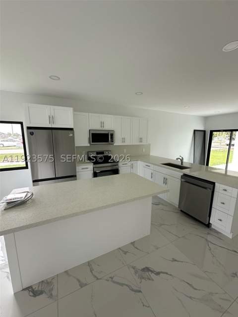 580 SW 10th Ave, Homestead FL - photo 12 of 25