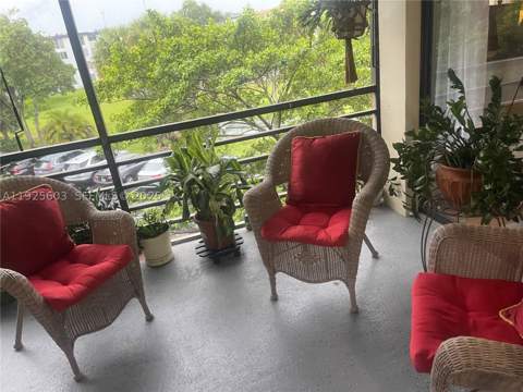 661 NE 195th St 309, Miami FL - photo 21 of 27