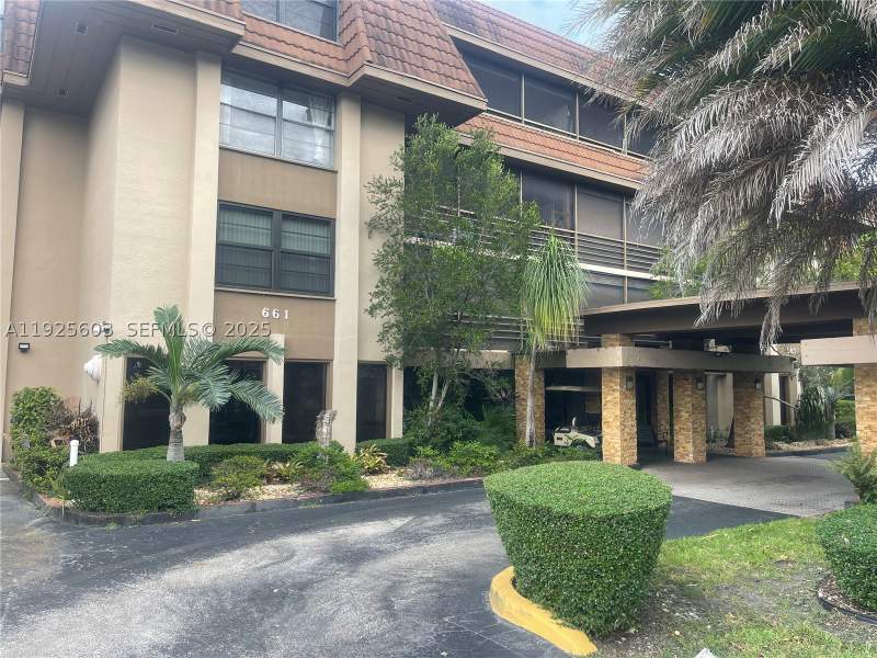 2 bedroom Condominium at 661 NE 195th St 309, Coco Wood Condo, Miami — photo 4