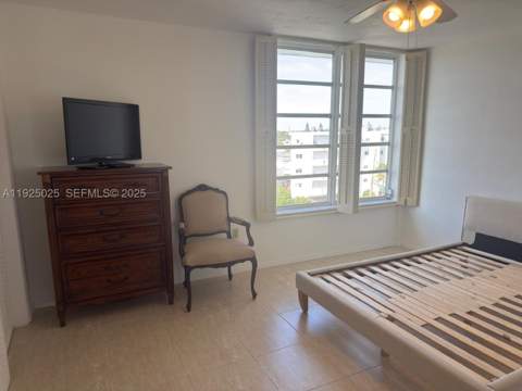 7800 carlyle Ave. 6C, Miami Beach FL - photo 12 of 20