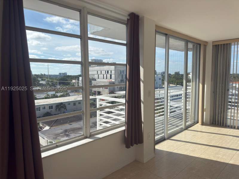 1 bedroom Condominium at 7800 carlyle Ave. 6C, Carlyle Towers Condo, Miami Beach — photo 4