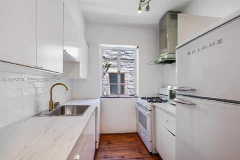 1611 Euclid Ave 8, Miami Beach FL - photo 6 of 16