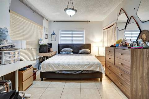 631 E 53rd St, Hialeah FL - photo 14 of 44